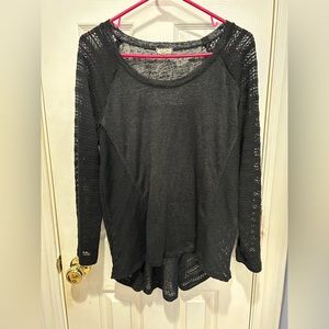 Loose knit sweater by eyeshadow